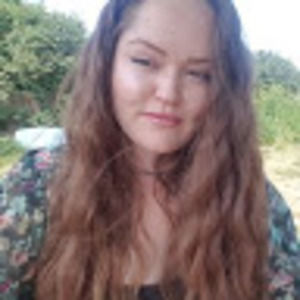 Meet your Posher, Caitlyn